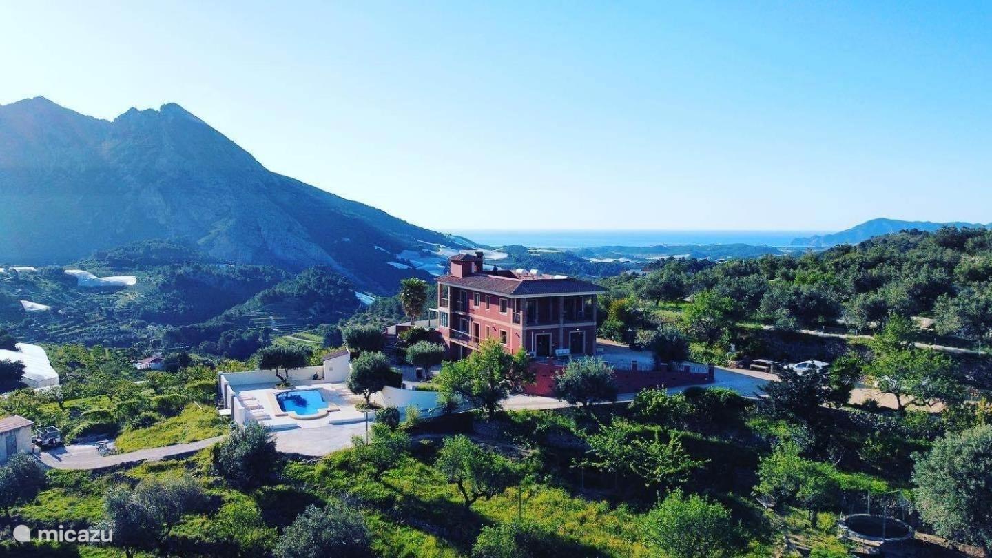 Finca Oliva Bolulla Екстериор снимка